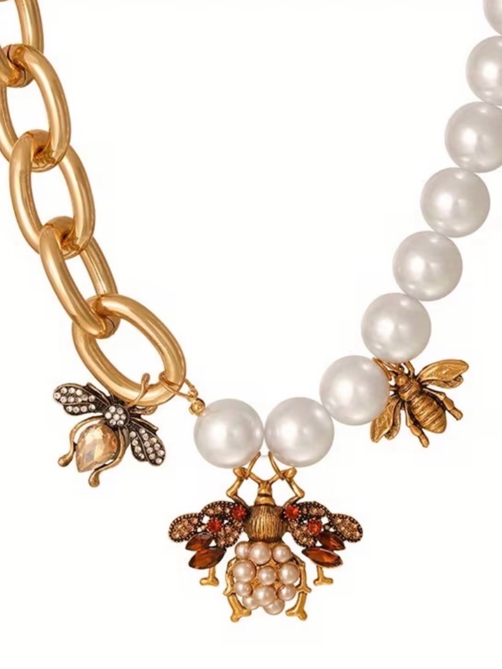 🐝🐝🐝BOHOGO🐝🐝🐝Gold Link & White Pearl Bee Charm Necklace